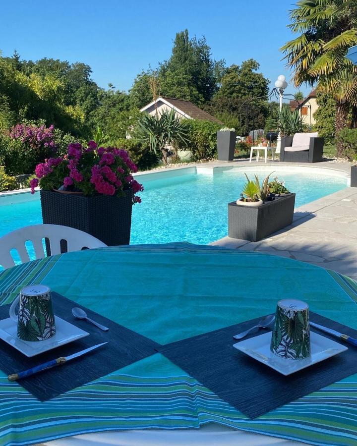 Domaine De La Provencale Bed and Breakfast Saint-Didier-de-la-Tour Eksteriør billede