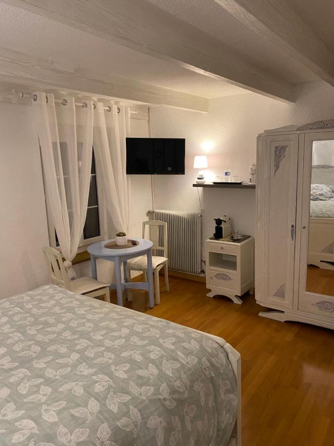 Domaine De La Provencale Bed and Breakfast Saint-Didier-de-la-Tour Eksteriør billede